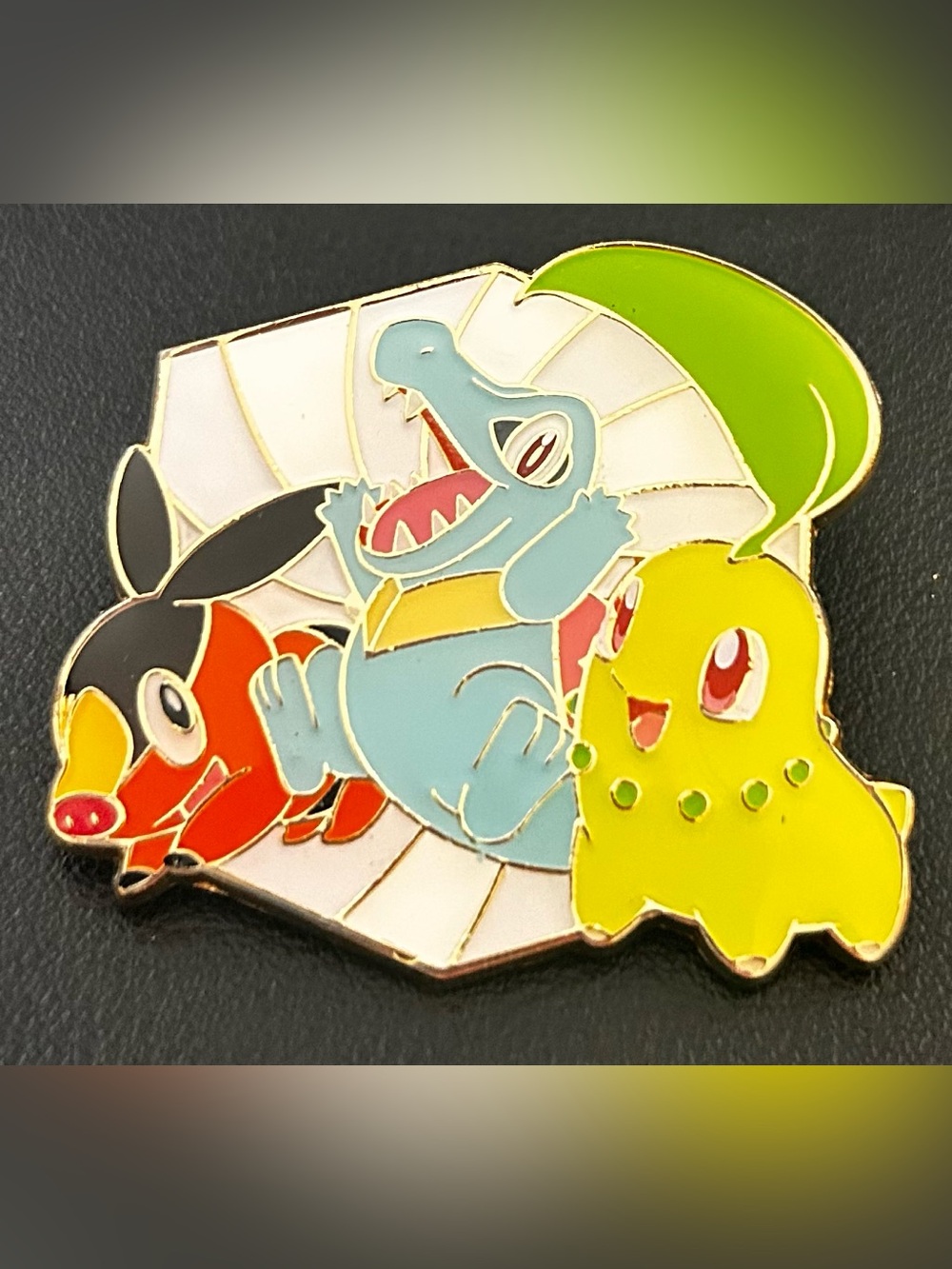 Official Pokémon Enamel Pin – Totodile Tepig Chikorita Collectible Nintendo